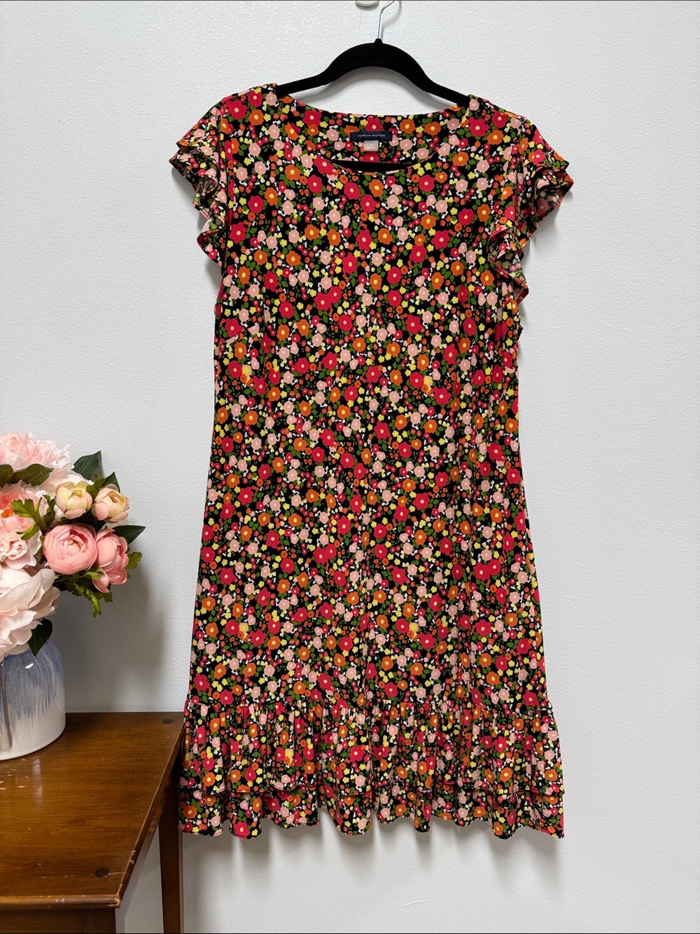 Floral Ruffle Sleeve Shift Dress - Black with Red & Pink Flowers